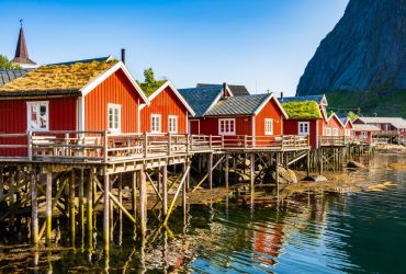 Tradiciniai žvejų nameliai Lofoteno salose