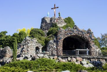 Senasis Lichenas, Golgotos kalnas